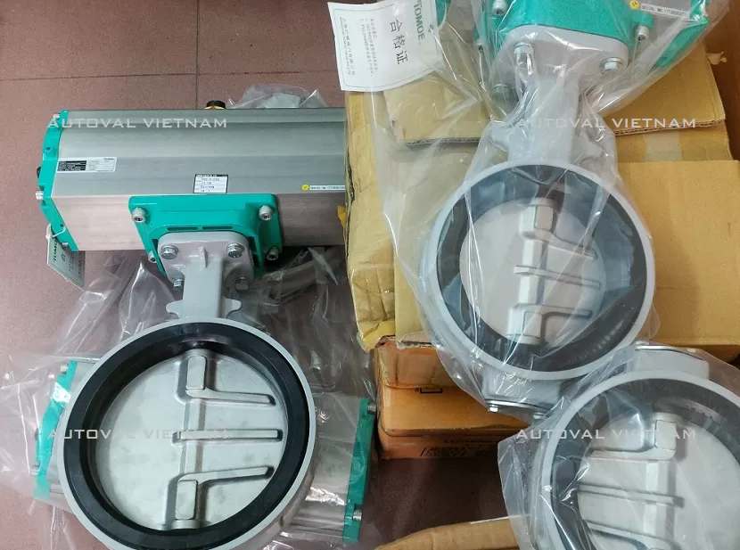 Nhà sản xuất: TOMOE VALVE Co., Ltd (Japan) | Mã sản phẩm : Van bướm khí nén Tomoe 700G | Chế độ làm việc : Double Acting| Single Acting. Van bướm Tomoe nhập khẩu đầy đủ chứng chỉ thông qua đại lý van Tomoe tại Việt Nam. Van bướm khí nén thân gang 700G